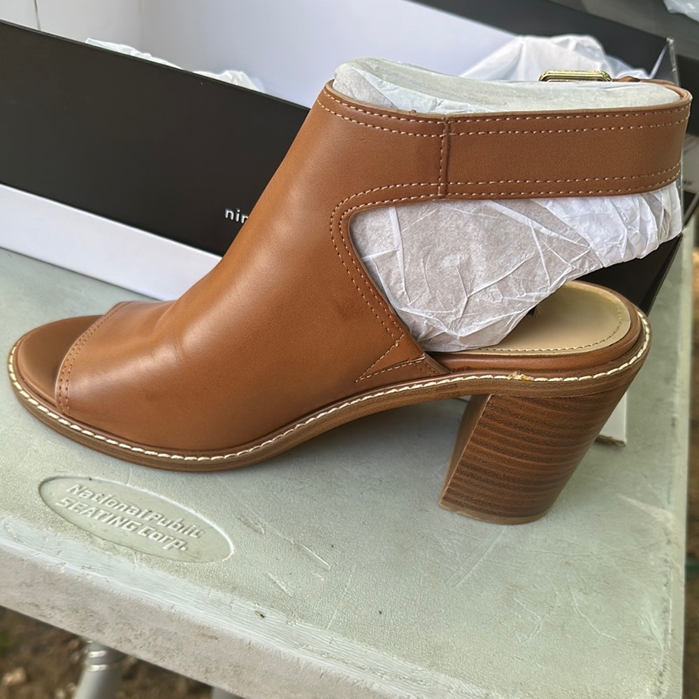 Nine West Tan Heels with Chunky Stacked Heel